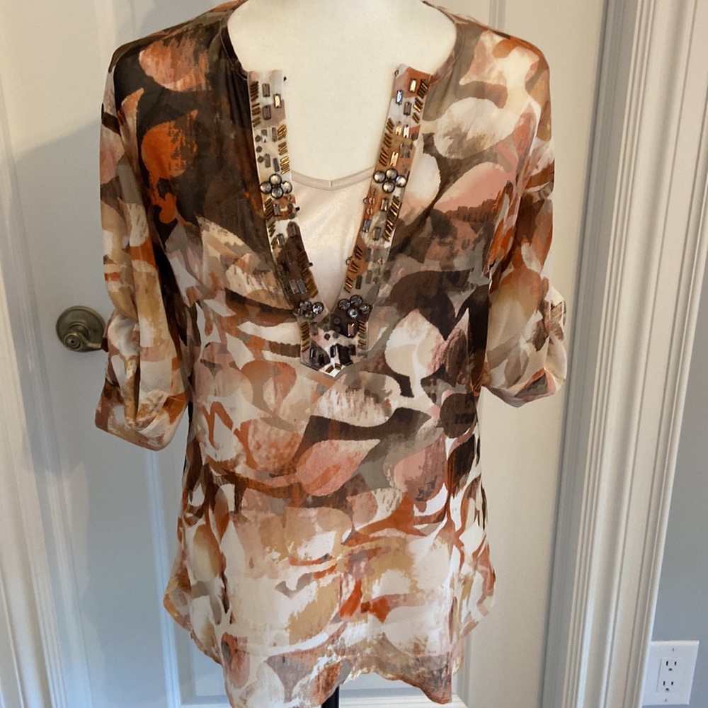 Pretty Peter Nygard Bohemian Double Layer Top With Detailed V-Neck. Size Small. - Picture 7 of 13